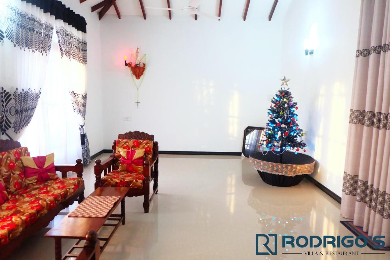 Rodrigo'S Villa & Restaurant Negombo Exterior foto